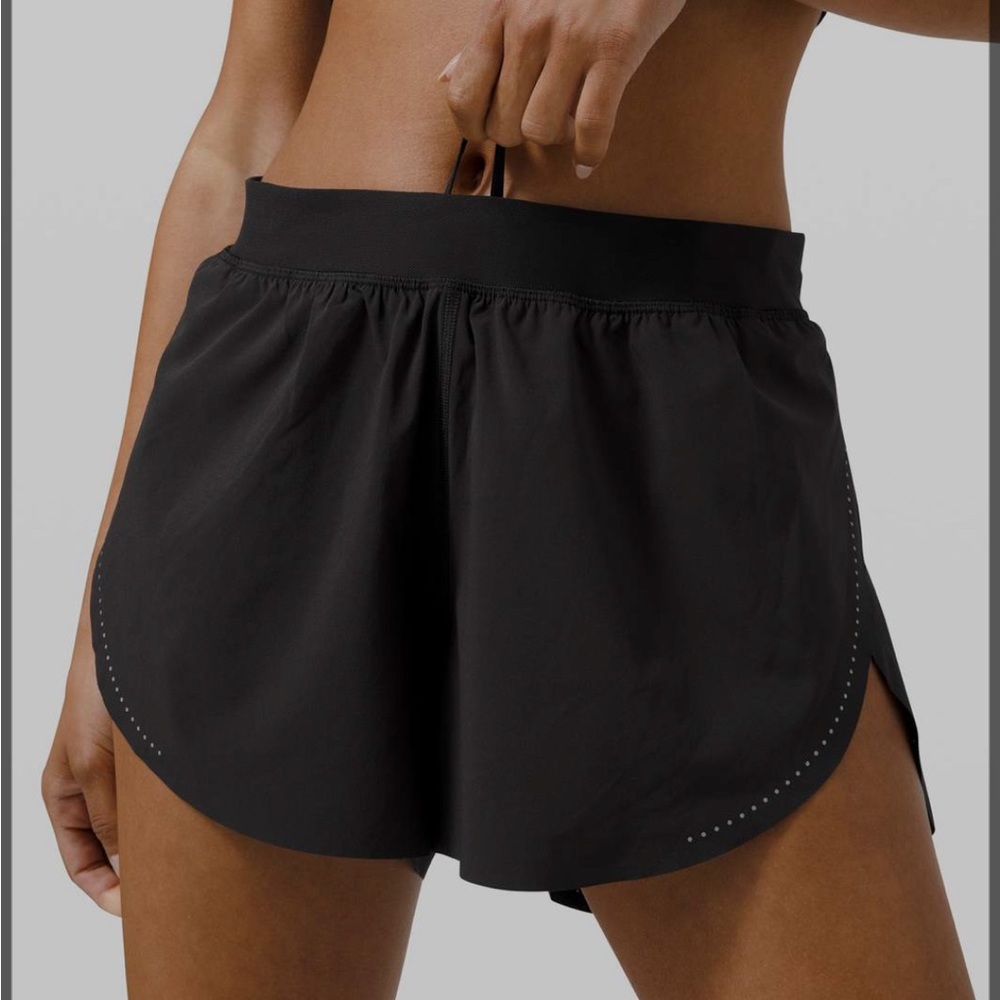 Lululemon Black Find Your Pace Short 3” Size 6 super comfy worn 2x perfect cond